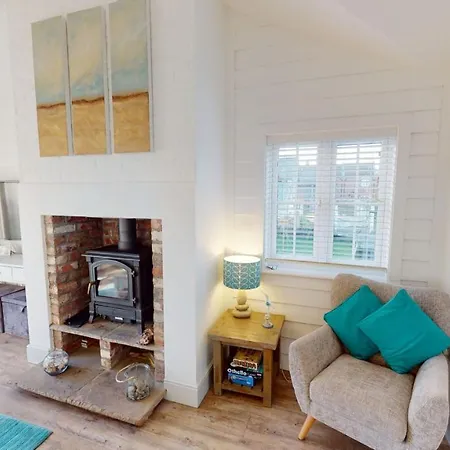Skylark, The Bay, 2 Bedrooms With Ensuites, Parking For 2 Cars With Ev Point, 2 Dogs Welcome Файли
