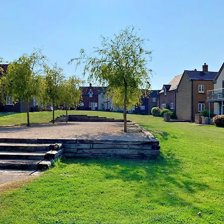 Skylark At The Bay Filey, Sleeps 5, 2 Dogs Welcome For Free Too Filey