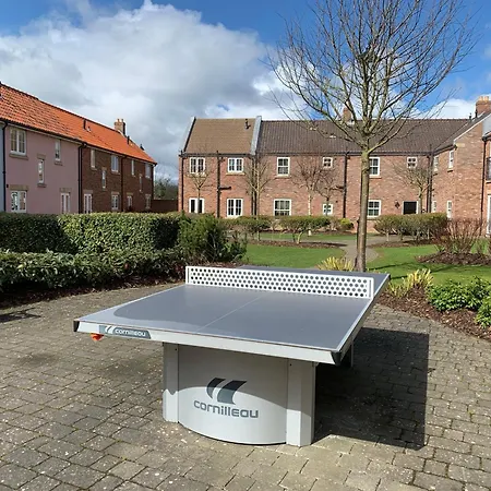 Skylark, The Bay, 2 Bedrooms With Ensuites, Parking For 2 Cars With Ev Point, 2 Dogs Welcome Hébergement de vacances *