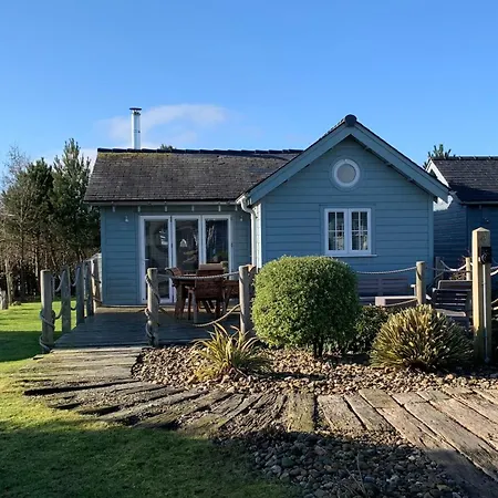 Skylark, The Bay, 2 Bedrooms With Ensuites, Parking For 2 Cars With Ev Point, 2 Dogs Welcome Hébergement de vacances *