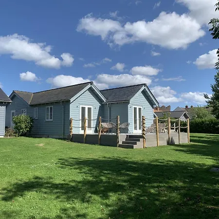 Hébergement de vacances Skylark, The Bay, 2 Bedrooms With Ensuites, Parking For 2 Cars With Ev Point, 2 Dogs Welcome Filey