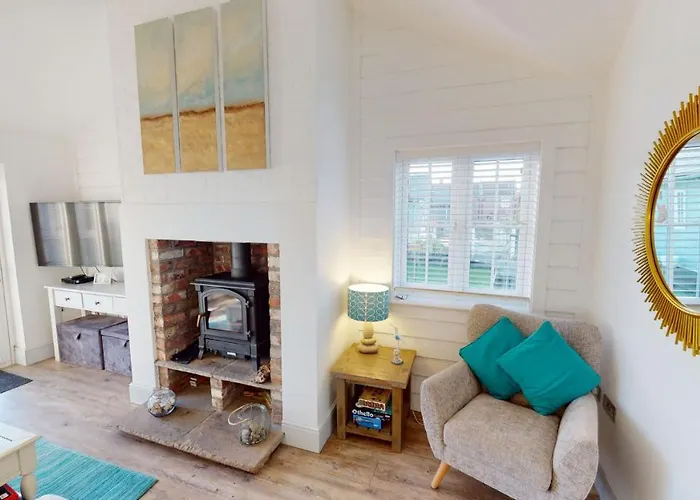 Skylark, The Bay, 2 Bedrooms With Ensuites, Parking For 2 Cars With Ev Point, 2 Dogs Welcome Filey