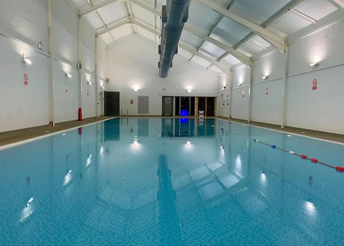 Hébergement de vacances Skylark, The Bay, 2 Bedrooms With Ensuites, Parking For 2 Cars With Ev Point, 2 Dogs Welcome *