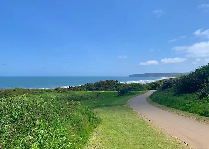 Hébergement de vacances Skylark, The Bay, 2 Bedrooms With Ensuites, Parking For 2 Cars With Ev Point, 2 Dogs Welcome Filey